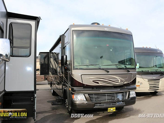 2015 Fleetwood Bounder Photo