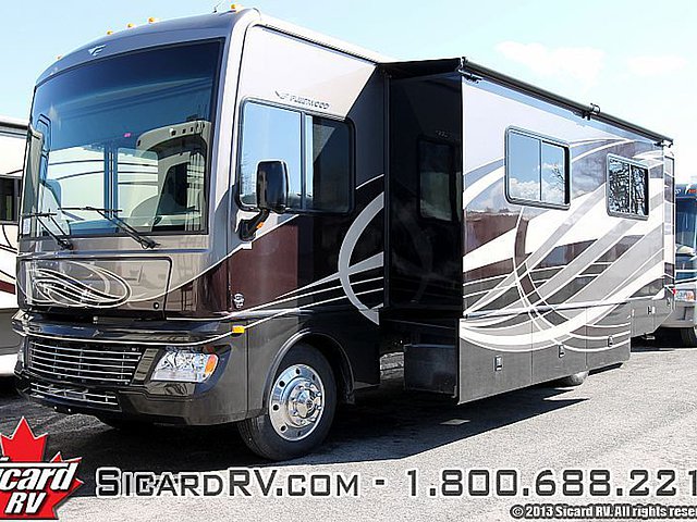 2015 Fleetwood Bounder Photo