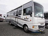 2006 Fleetwood Bounder Photo #3