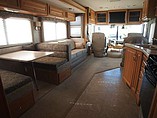 2007 Fleetwood Bounder Photo #2