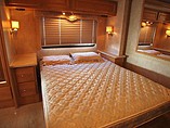 2007 Fleetwood Bounder Photo #6