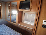 2007 Fleetwood Bounder Photo #10