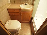 2007 Fleetwood Bounder Photo #13