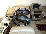 2010 Fleetwood Bounder Photo #17