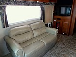 2010 Fleetwood Bounder Photo #20