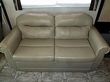 2010 Fleetwood Bounder Photo #21