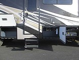 2011 Fleetwood Bounder Photo #4