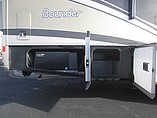 2011 Fleetwood Bounder Photo #6