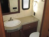 2011 Fleetwood Bounder Photo #20