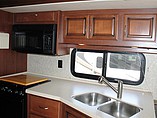 2011 Fleetwood Bounder Photo #17