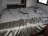 2011 Fleetwood Bounder Photo #25
