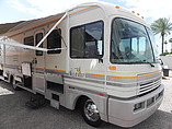 1992 Fleetwood Bounder Photo #11