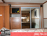 2015 Fleetwood Bounder Photo #17