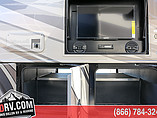 2015 Fleetwood Bounder Photo #24