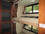 2015 Fleetwood Bounder Photo #14