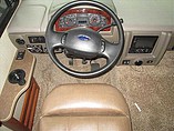 2015 Fleetwood Bounder Photo #17