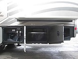 2015 Fleetwood Bounder Photo #8