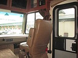 2015 Fleetwood Bounder Photo #13