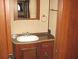 2015 Fleetwood Bounder Photo #24