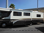 2000 Fleetwood Bounder Photo #2