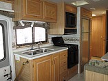 2000 Fleetwood Bounder Photo #6