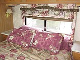 2000 Fleetwood Bounder Photo #12