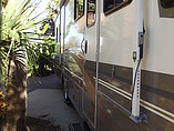 2000 Fleetwood Bounder Photo #16