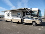 2004 Fleetwood Bounder Photo #2