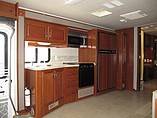 2004 Fleetwood Bounder Photo #12