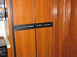 2004 Fleetwood Bounder Photo #13