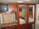 2004 Fleetwood Bounder Photo #17