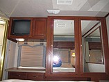 2004 Fleetwood Bounder Photo #18