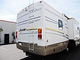 2004 Fleetwood Bounder Photo #4