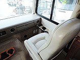 2004 Fleetwood Bounder Photo #8