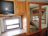 2004 Fleetwood Bounder Photo #14