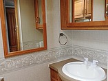 2004 Fleetwood Bounder Photo #16
