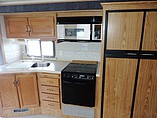 2004 Fleetwood Bounder Photo #19