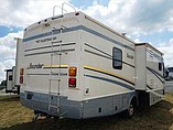 2005 Fleetwood Bounder Photo #4