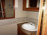 2005 Fleetwood Bounder Photo #11