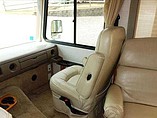 2005 Fleetwood Bounder Photo #19