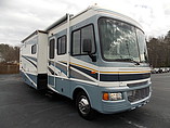 2005 Fleetwood Bounder Photo #2