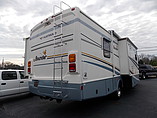 2005 Fleetwood Bounder Photo #3