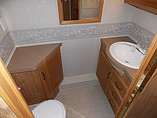2005 Fleetwood Bounder Photo #10