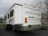 2005 Fleetwood Bounder Photo #3
