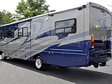2007 Fleetwood Bounder Photo #3