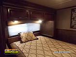 2014 Fleetwood Bounder Photo #26