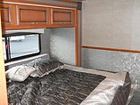 2015 Fleetwood Bounder Photo #10