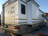 2000 Fleetwood Bounder Photo #4