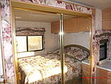 2000 Fleetwood Bounder Photo #17