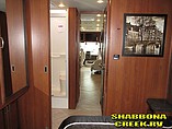 2015 Fleetwood Bounder Photo #28